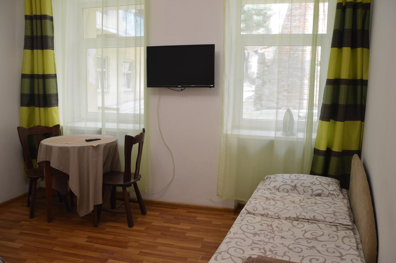 Cozy Apartment In The Center Of 리비프 외부 사진
